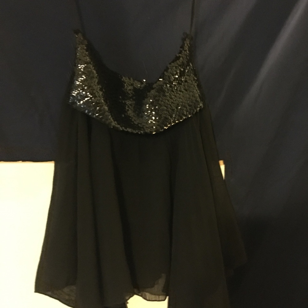 Beautiful black strapless sequins blouse